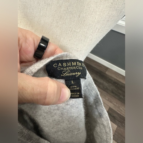 Charter Club Luxury 100% Cashmere Gray Sweater Size Large Soft V-Neck - Picture 5 of 7